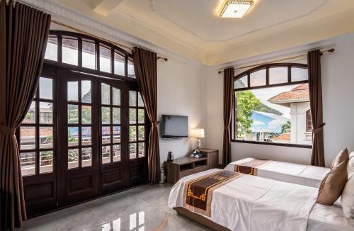Hoa Lu Hotel | Vạn Xuân Royal Hotel