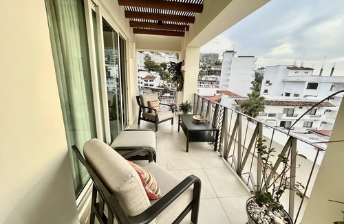 Amapas Condo | V177 LUXURY 1892 SQ FT 2 BEDROOM CONDO ROMANTIC ZONE 1/2 BLOCK LOS MUERTOS BEACH