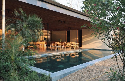 Huong Thuy House | Va Riverside Retreat