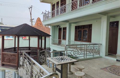 Cibodas House | Vafa Guesthouse