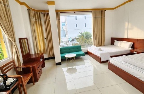Bac Lieu Hostel | Van Nhi Hotel