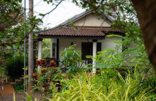 Ban Lung Bed & Breakfast | VANESSA'S GARDEN Restaurant & Bungalow