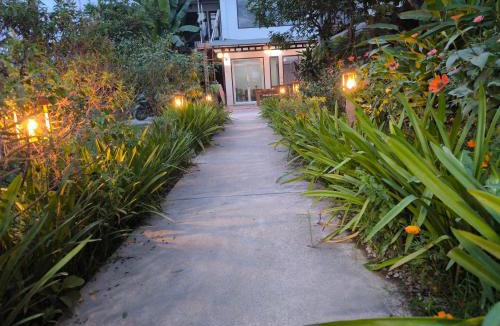 Vang Vieng Hotel | Vang Vieng Champa Resort