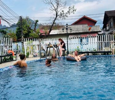Vang Vieng Hotel | Vang Vieng Sky Mountain View Hotel