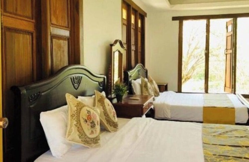 Vang Vieng Hotel | VangVieng Elegance Boutique Resort
