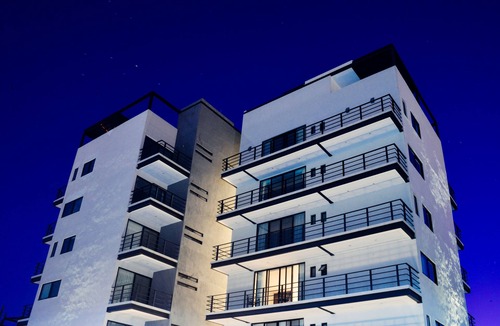 Celaya Apartment | Ventura Apartments