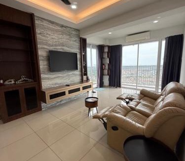 Sitiawan Apartment | Venus Home 3Room Pool,PlayGround,Free Wifi,6Pax