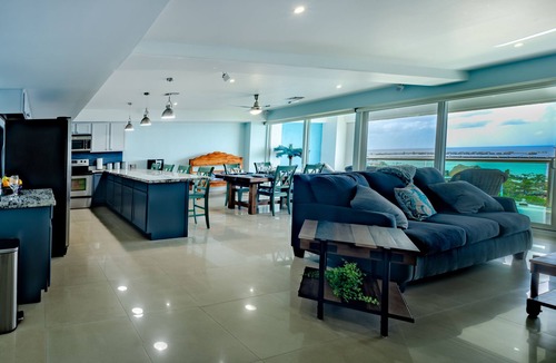 Cozumel Condo | Very luxurious 2 bedroom sea-view condo. Newly remodeled. All new furnishings.
