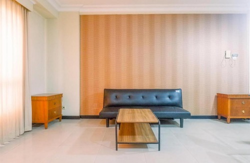 Suko Manunggal Apartment | Very Spacious 3BR High Floor Taman Beverly Apartment By Travelio