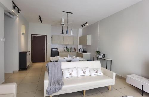 Genting Highlands Apartment | Vest Home@Midhill Genting Highlands(Free WiFi)