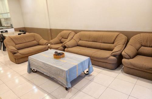 Miri House | Vi Homestay Taman Yakin