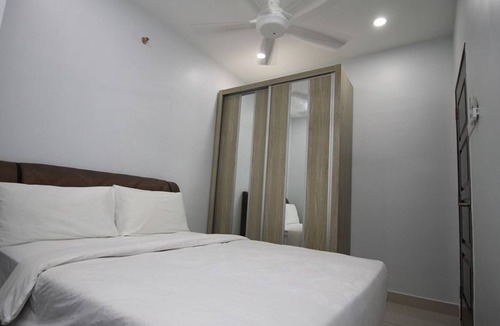 George Town Apartment | Vibrant Penang Attractions Steps Away