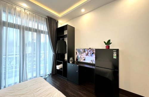 Binh Thanh Hotel | Victoria Hotel - Netflix Free
