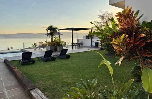 Chantepec Apartment | View of the lagoon, enjoy with family and friends.