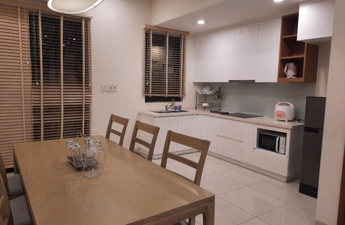 Ha Long Apartment | Villa 102 Royal Lotus