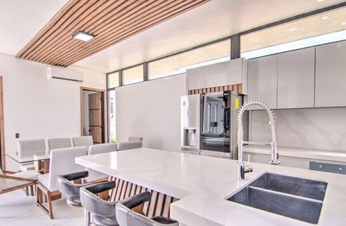 La Cruz de Huanacaxtle House | Villa 12E: 4BR Family Villa w Beach Club Access