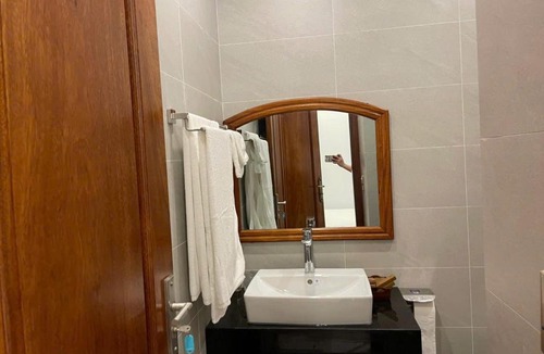 Dong Hoi Villa | Villa 7 phòng 11 Giường Ngủ