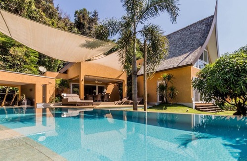 Klong Son Villa | Villa BanRomYen SiamRoyalView 70mtrs to Beach