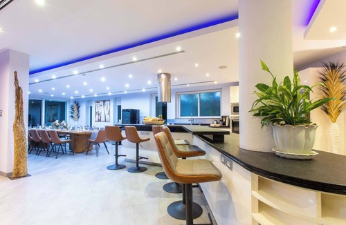 Cherngtalay Villa | Villa Beyond&Namaste 16-Bedroom Seaview Villa- Full Services