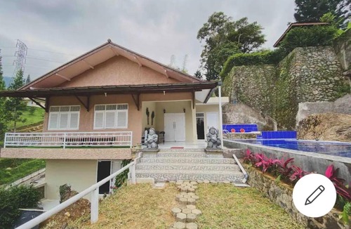 Cisarua Villa | Villa D'Daunan Puncak
