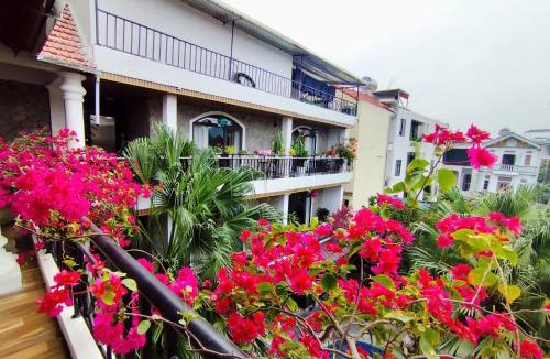 Hoa Lu Hotel | Villa Full House