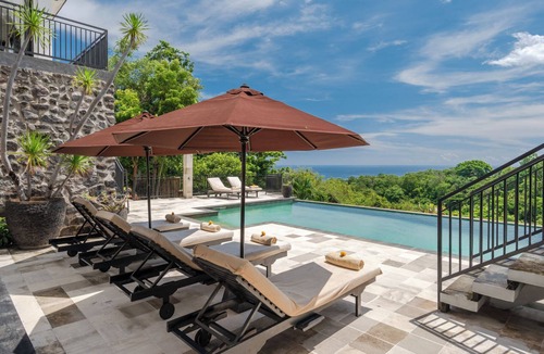 Temukus Villa | Villa Jempiring: Luxury Balinese Style Villa With Amazing Sea Views!