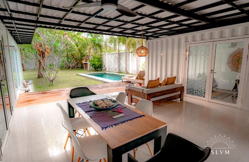 Selong Belanak Villa | VILLA KOTAK shipping containers house
