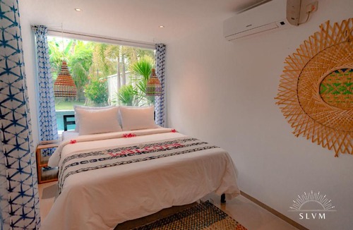 Selong Belanak Villa | VILLA KOTAK shipping containers house