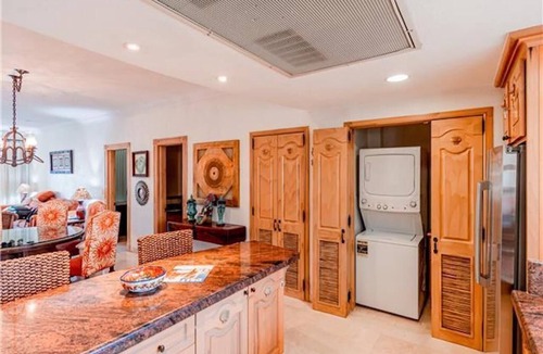 El Medano Ejidal Villa | Villa La Estancia 5th floor ocean view on Medano Bch Pickleball courts Pool spa