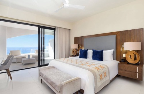 San Jose del Cabo Hotel | Villa La Valencia, 4 Diamond Resort, btw Tule Beach & Tequila Cove Beach in Cabo