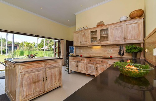 Dencarik Villa | Villa Lotus - 8BR Beachfront Villa With Private Pool And Staff