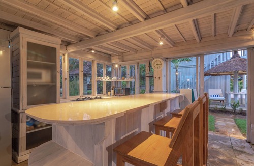 Dencarik Villa | Villa Lumbung - Private, Amazing & Authentic Beachfront Villa