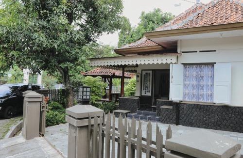 Malioboro Villa | Villa Malioboro Yuwono Heritage By Sajiwa