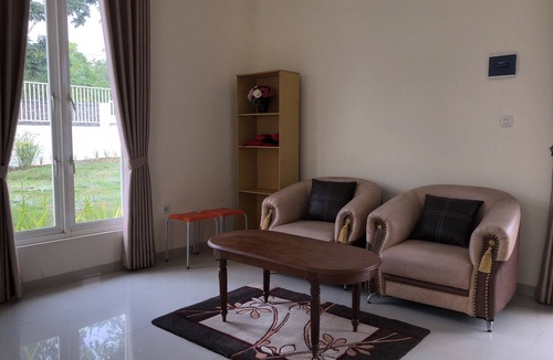 Sidomulyo House | Villa metro (close with alun alun batu city, jatim park, flower garden)