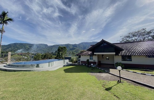 Cisarua Villa | Villa Nataka Green Puncak