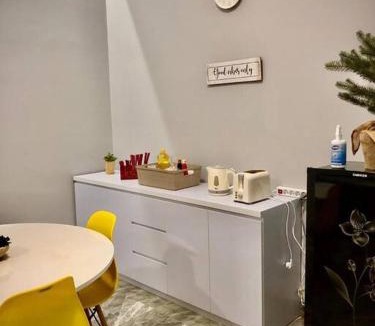 Serpong Villa | Villa Palm Springs by REQhome
