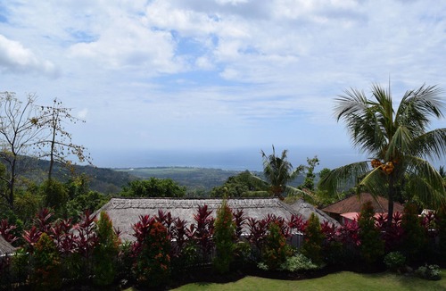 Kayu Putih Villa | Villa Putih, Lovina, Bali - Luxury villa with spectacular views and private pool