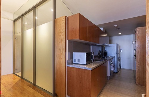 Cuauhtemoc Apartment | Villa Reforma by Kukun 1BR