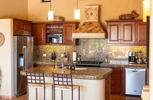 San Francisco Villa | Villa Sweetwater - Ocean view villa just a five-minute walk to the beach!