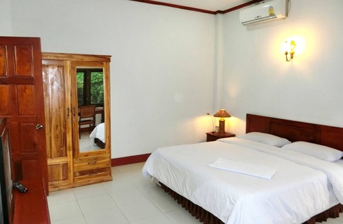 Vientiane House | Villa Sisavad Guesthouse