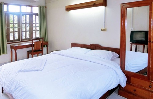 Vientiane House | Villa Sisavad Guesthouse