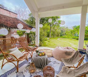 Chuong My Villa | Villa Veque Farm 07. Ăn sáng miễn phí, Farm nuôi thỏ, Bể bơi, Bi-a, BBQ sân vườn, Karaoke, Ăn sáng, Trà chiều miễn phí.