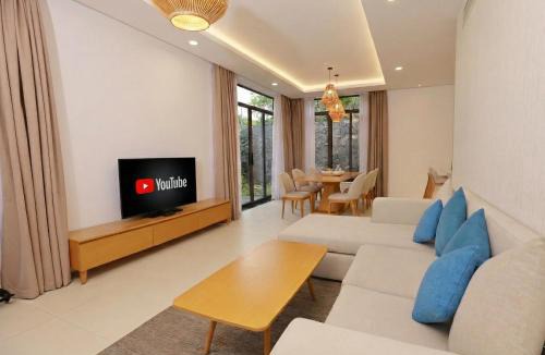 Cam Lam Villa | Villa Vibe Cam Ranh 3 Bedrooms Villa w Private Pool
