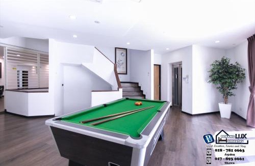Bayan Lepas House | Villa w/PrivatePool Golf View Snooker BBQ 10BR