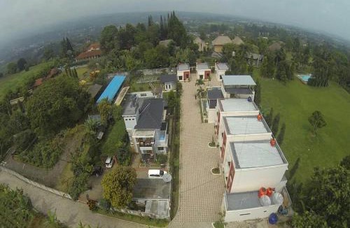 Cisarua Resort | Villa Zam Zam Puncak