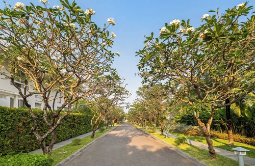 Ngu Hanh Son Villa | Village Premier 4BR Pool Villa 40m to Beach with Garden