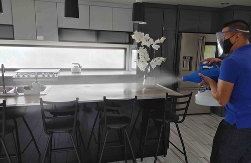 Cervera Kiriakides House | Villas Beach House(next to the main Blvd. walking distance to the beach & A/C)