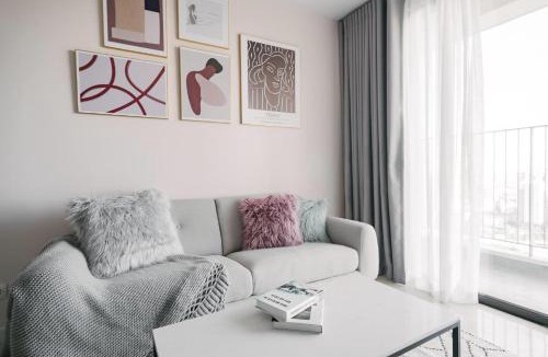 Trung Hoa Nhan Chinh Apartment | Vinhomes D'Capitale Hanoi - CitiHome