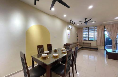 Central Seberang Perai House | Vintage CoLiving 2Storey Haus