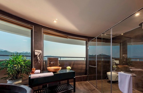 Bai Chay Apartment | VIP President Suite in Scarlet Pearl Cruise